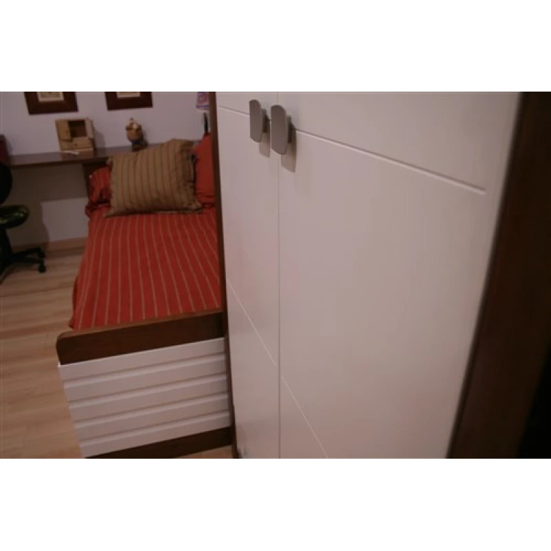 Dormitorio Juvenil con armario color cerezo/nieve