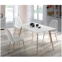 Composición de sillas y mesa de comedor lacada