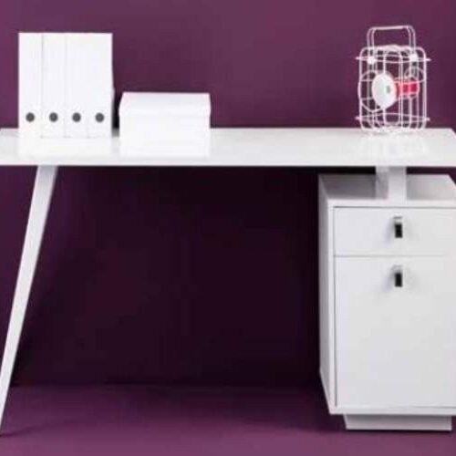 Mesa de estudio blanca
