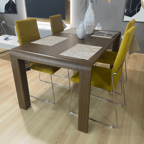Mesa de comedor extensible color nogal outlet