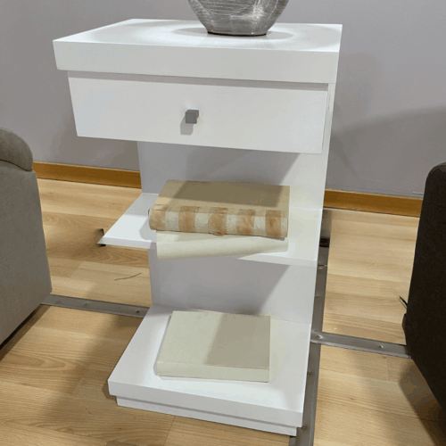 Telefonera en color roble blanco con cajón outlet
