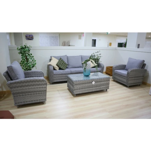 Conjunto de jardín con sofá de 3 plazas y 2 sillones en ratán
