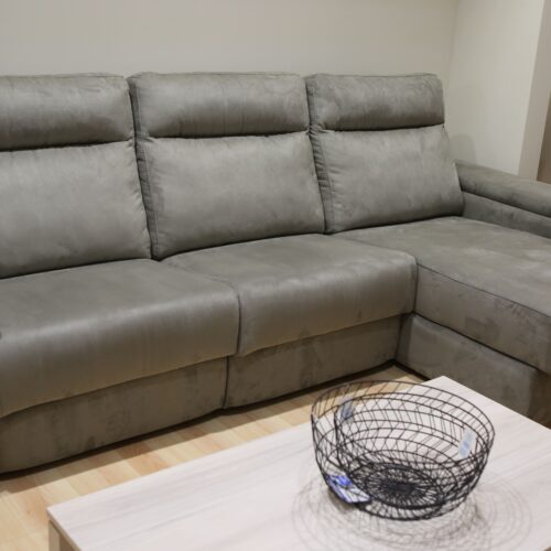 Chaislongue con 2 asientos relax motorizados, con muelles en asiento