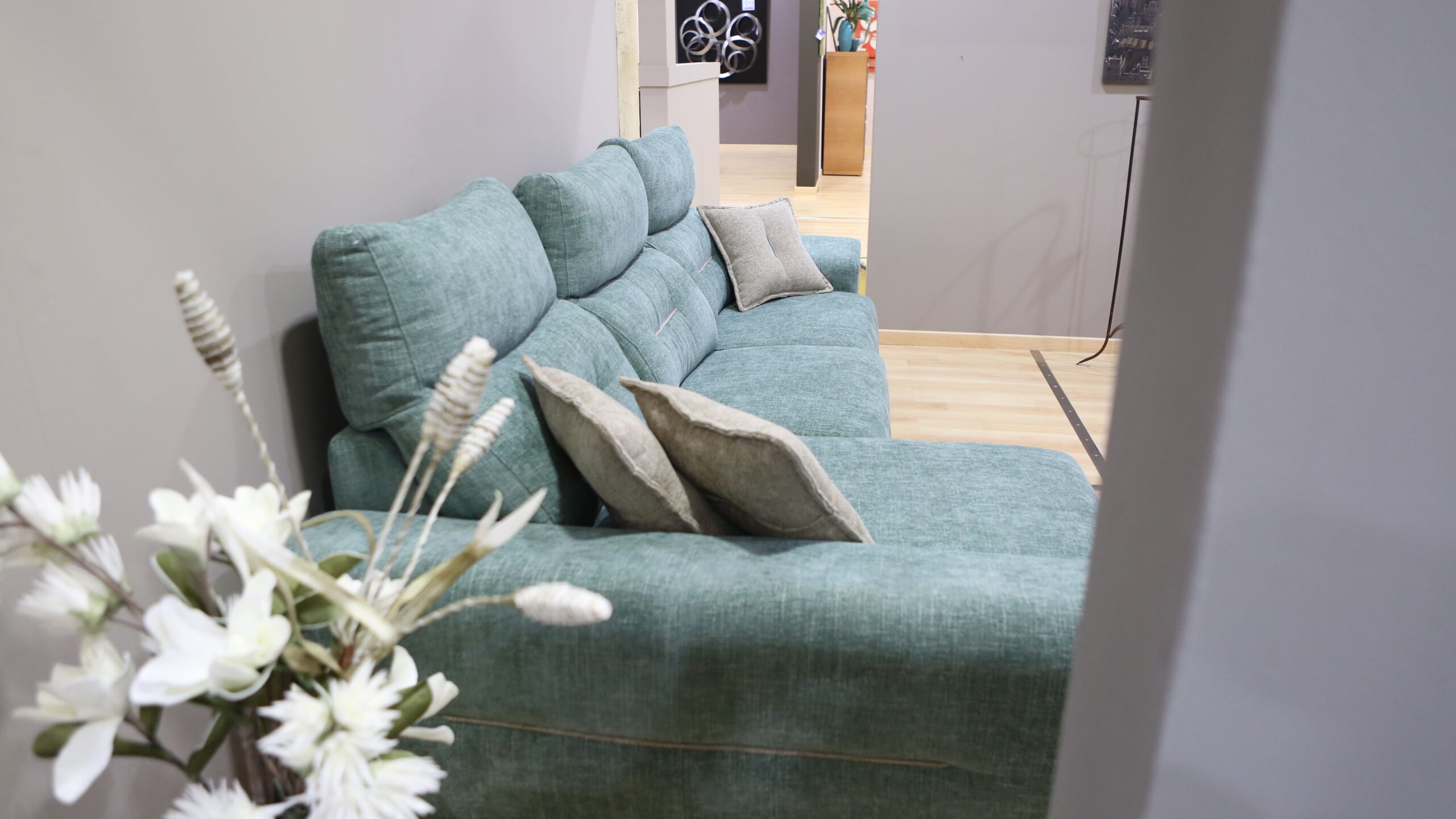 Chaislongue con 2 asientos deslizantes de bandeja y cabezales reclinables por puntos - Imagen 2