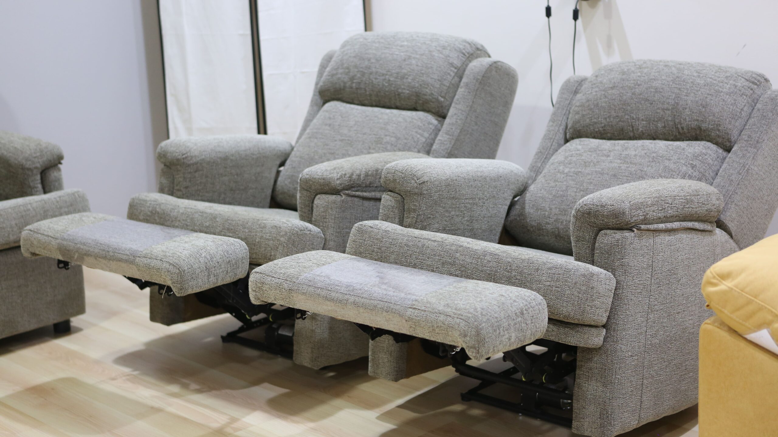 Sofá fijo 3 asientos y 2 sillones motorizados - Imagen 5