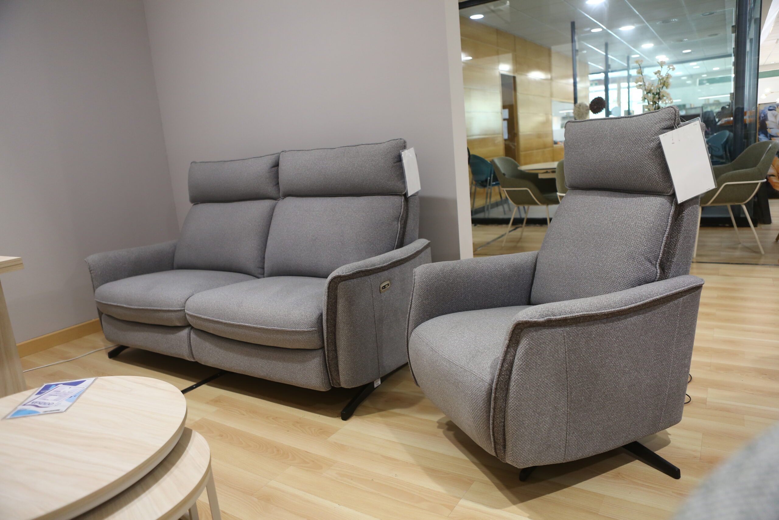 Sofá 2 plazas + Sillón relax Chitra Moldelo Niza