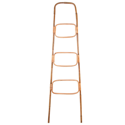 ESCALERA DECORATIVA RATÁN