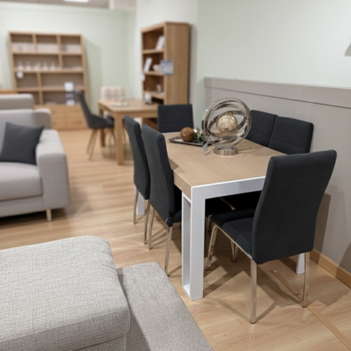 Mesa de comedor madera natural con patas blancas