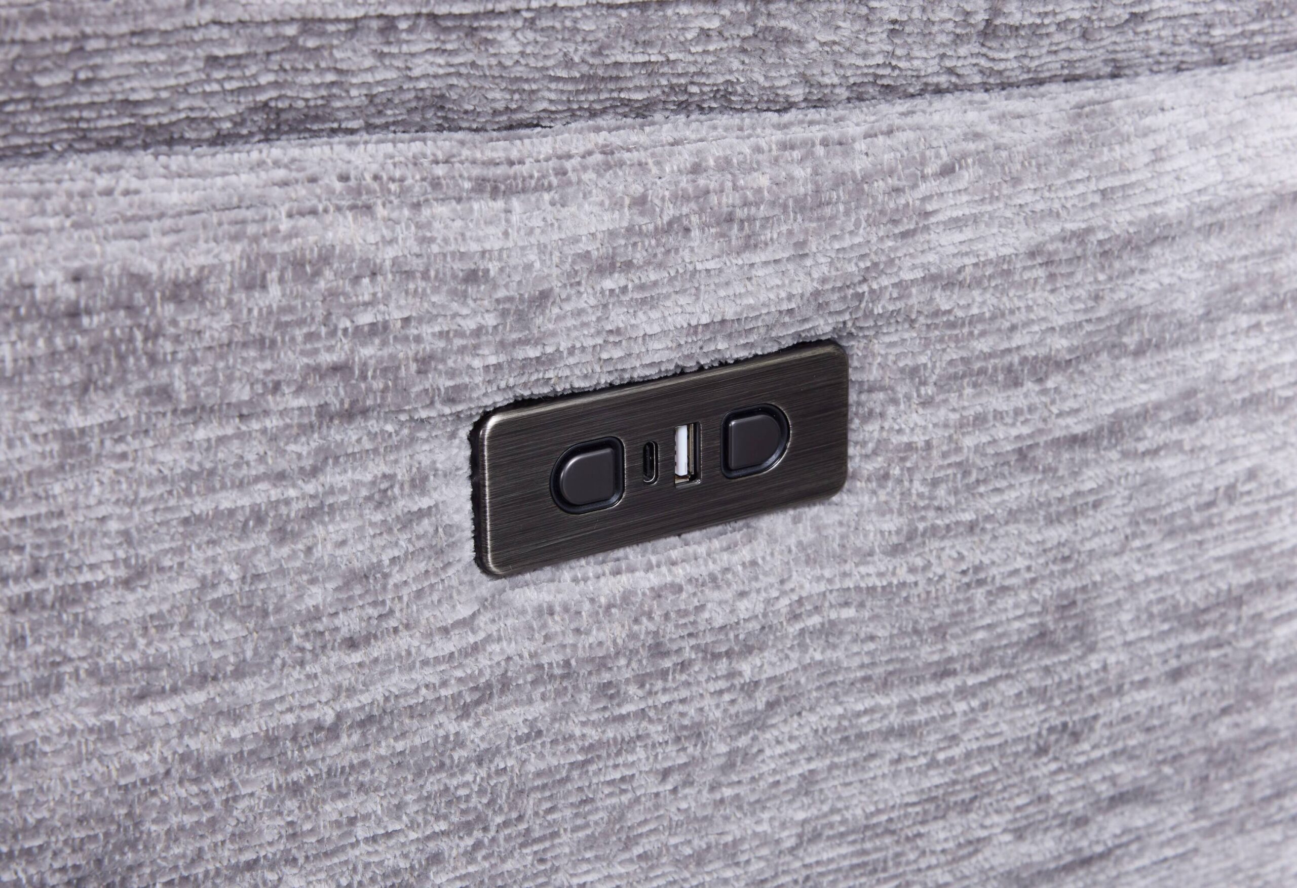 SOFA 2 PL. MOD. SONOS 2 MOTORES TELA C/ GRIS CLARO 2 RELAX ELECTRICOS - 2 MOTORES POR MODULO