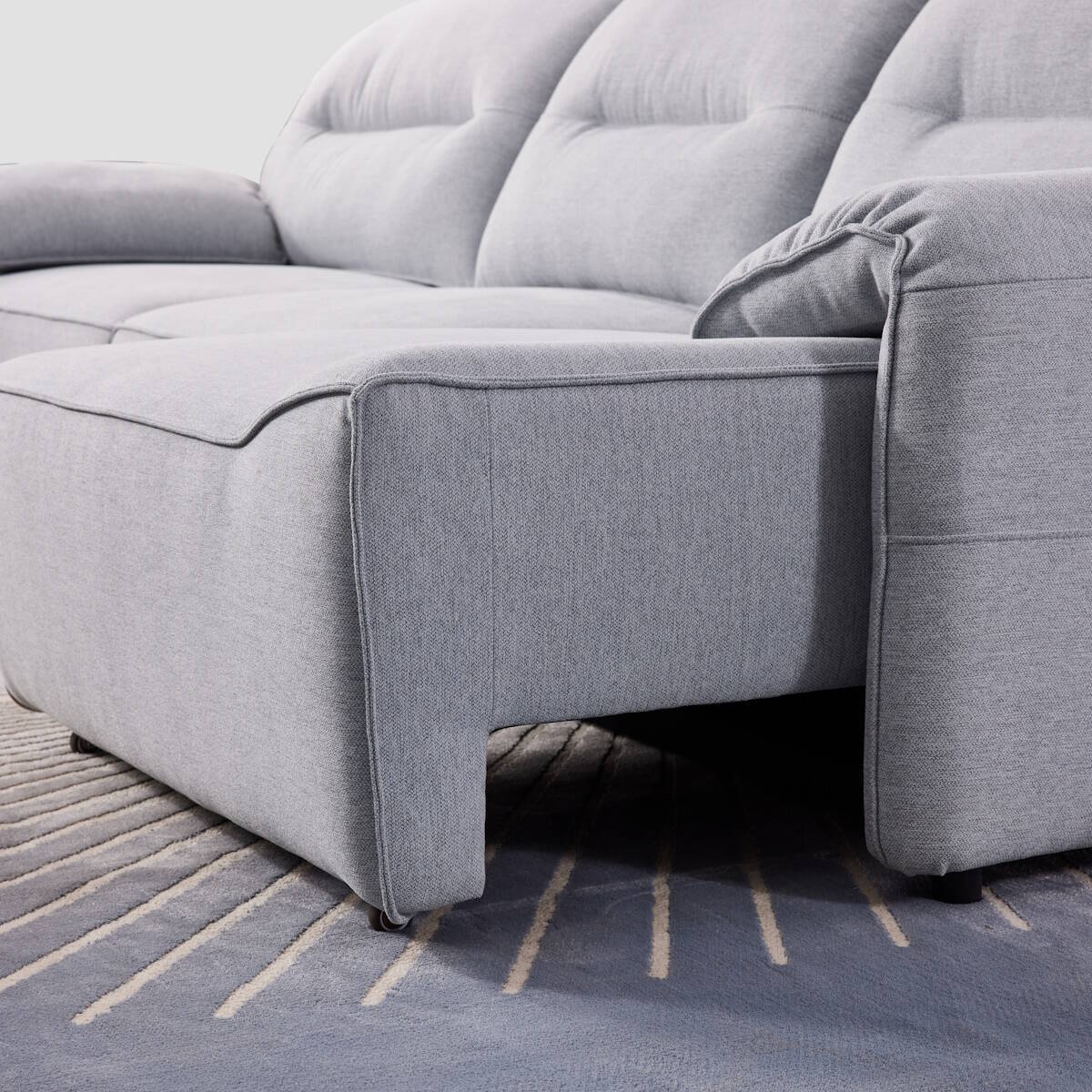 SOFA 3 PL. MOD. EVAN TELA C/ GRIS OSCURO ASIENTOS EXTR. ELECTRICOS 2 MODULOS DE BRAZO - Imagen 5